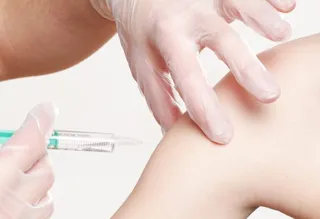 NHS urges young people to get Meningitis B jabs after 10,000 vaccinated in first week of jab drive